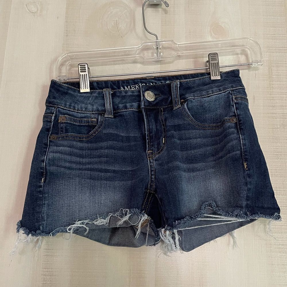 ‎American Eagle shortie jean shorts, size 0